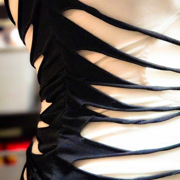 NWT Echo Shredded Dress And Gloves Set DARKER WAV XXL - Picture 11 of 12